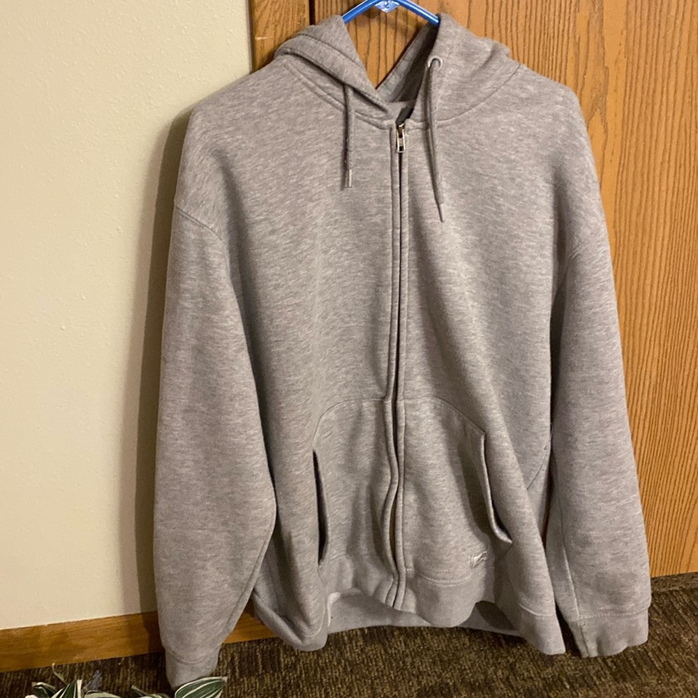 Simple grey zip up